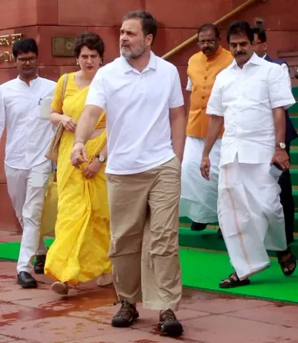 लोकसभा में एंटी पेपर लीक विधेयक पर चर्चा आज, राहुल-प्रियंका समेत इन नेताओं की होगी भागीदारी