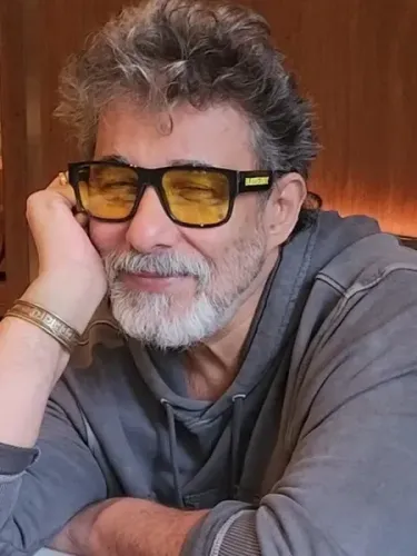  दीपक तिजोरी ने की यूलिया वंतूर की तारीफ, बोले- 'उनके फिल्मी सफर की शुरुआत देखना गर्व की बात'