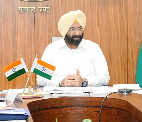 दिल्ली सरकार ने प्रवासी श्रमिकों के लिए गैस सिलेंडर की संख्या को बढ़ाकर 1,368 किया