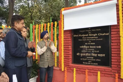 क्या दिल्ली के सरोजिनी नगर मार्केट में 2 पुनर्विकसित पार्क का उद्घाटन किया गया?