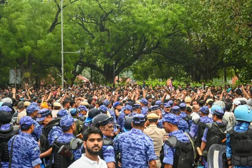 दिल्ली पुलिस ने खारिज किया अभिजीत दिपके की गिरफ्तारी का दावा, सीजेपी प्रवक्ता ने भी वापस लिया बयान