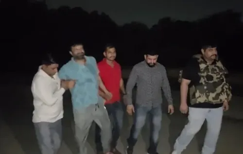नीरज बवाना गैंग के बदमाश सविंदर को दिल्ली पुलिस ने मुठभेड़ में दबोचा, पैर में लगी गोली