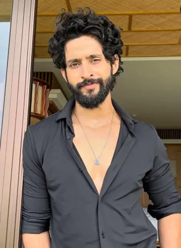 क्या अभिनेता सूरज प्रताप सिंह भगवान शिव के भक्त हैं?