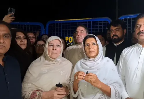 इमरान खान की बहनों को अदियाला जेल में मिलने से रोका, हाई कोर्ट के आदेश की अवमानना का आरोप