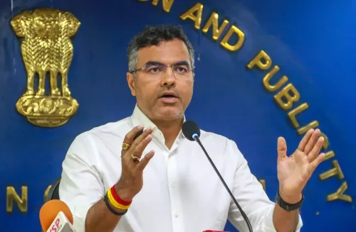 बारापुला फेज-3 पर यातायात जाम: PWD मंत्री प्रवेश वर्मा ने AAP को ठहराया जिम्मेदार, डिजाइन पर उठाए सवाल