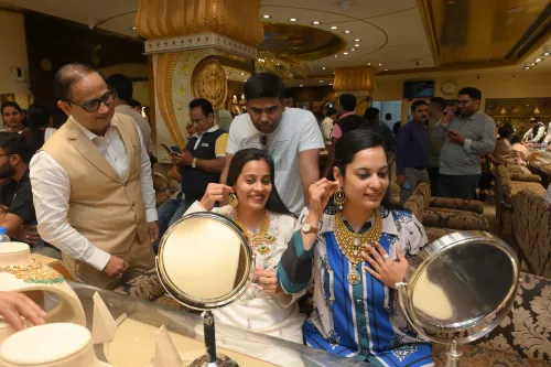 क्या फेस्टिव सीजन में अर्थव्यवस्था ने पकड़ी रफ्तार, कारों से लेकर गोल्ड कॉइन तक रिकॉर्ड बिक्री?