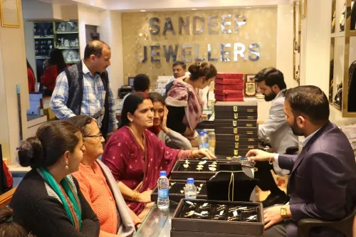 क्या सोने की कीमतों में तेजी से मांग में कमी आई है?