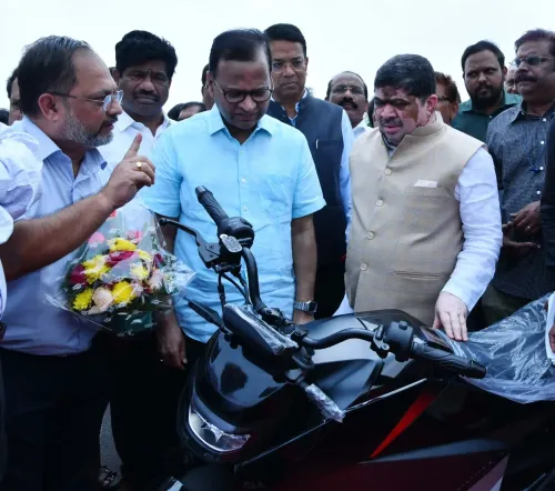 तेलंगाना में सरकारी कर्मचारियों को इलेक्ट्रिक वाहनों पर 20%25 छूट का लाभ