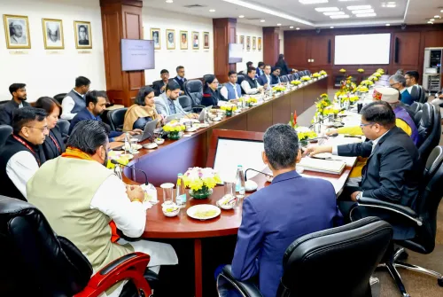 क्या जीएसटी 2.0 उपभोग, कर राजस्व में वृद्धि और मुद्रास्फीति में कमी लाएगा?