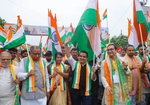 गुजरात के डिप्टी सीएम हर्ष संघवी ने अहमदाबाद में विशाल 'तिरंगा यात्रा' का नेतृत्व किया