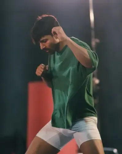 'सिला' के लिए एक्शन सीन की ट्रेनिंग ले रहे हर्षवर्धन राणे, आइस बाथ से मिटाई थकान