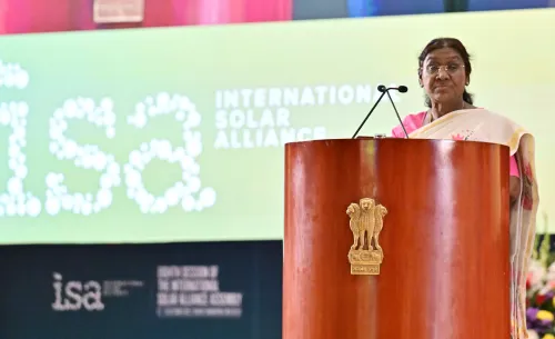 क्या भारत 2050 तक सोलर ऊर्जा का वैश्विक केंद्र बनेगा? : राष्ट्रपति द्रौपदी मुर्मू