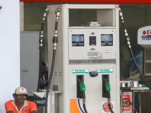 दिल्ली सरकार की नागरिकों को ईंधन की खरीदारी में सतर्क रहने की सलाह