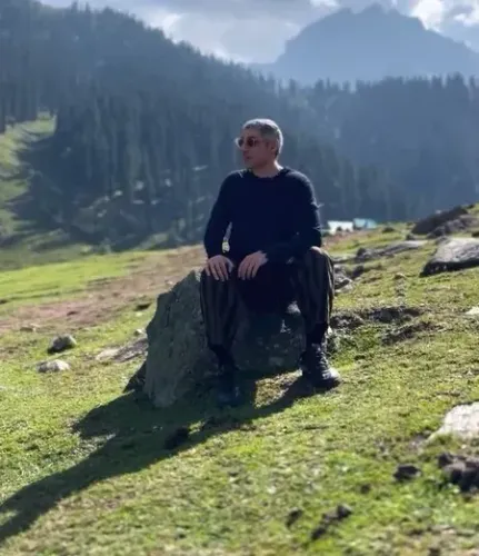 'शहर नहीं, प्रकृति की गोद में बीता बचपन', जिम सर्भ ने बताया सिडनी में कैसे खास बना बचपन