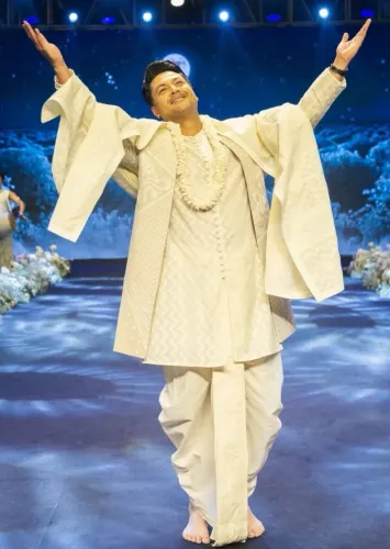 जीशु सेनगुप्ता की नजर में विवादित गाने क्यों बनते हैं हिट?