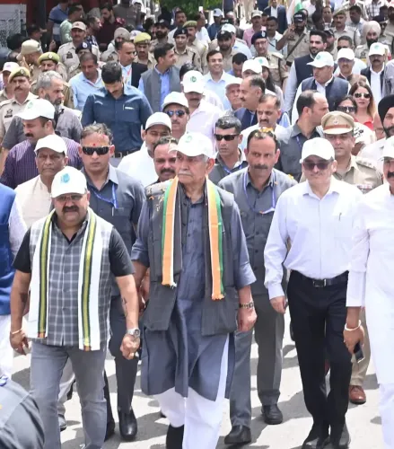 जम्मू-कश्मीर में ड्रग तस्करों के खिलाफ सख्त कार्रवाई: एलजी की नई योजना