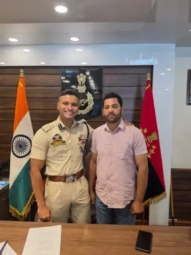 अनंतनाग में 3 लापता नाबालिग लड़कियाँ बरामद, कॉन्स्टेबल फैयाज अहमद को SSP ने किया सम्मानित