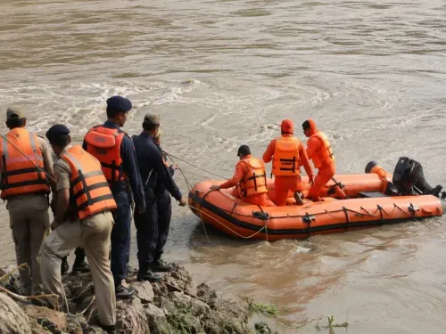 तवी नदी में फंसे चार बच्चों को जम्मू पुलिस और एसडीआरएफ ने सुरक्षित बचाया