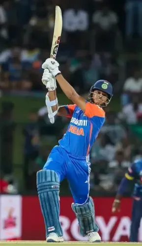 एशिया कप के लिए सर्वश्रेष्ठ बल्लेबाज और फिनिशर के चयन पर ध्यान दें : प्रियांक पांचाल