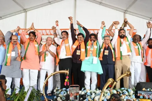 भाजपा की 'बल्लारी चलो' पदयात्रा शुरू: येदियुरप्पा का संकल्प — कर्नाटक की कांग्रेस सरकार हटाकर रहेंगे