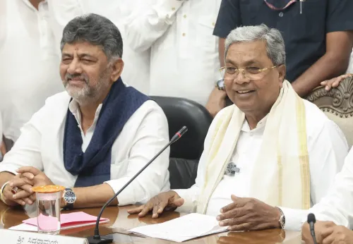 कर्नाटक कैबिनेट गठन: शिवकुमार और सिद्दारमैया दिल्ली पहुंचे, 3 जून को शपथ ग्रहण की संभावना