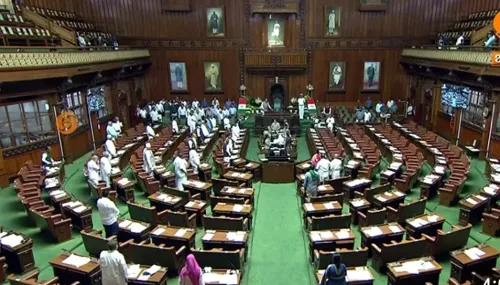 कर्नाटक विधान परिषद: सत्तापक्ष ने सभापति को सौंपा पत्र, विपक्ष पर कार्यवाही बाधित करने का आरोप