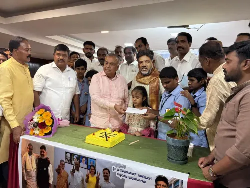 डीके शिवकुमार के 64वें जन्मदिन पर बल्लारी-चामराजनगर में विशेष पूजा, समर्थकों ने माँगी CM पद की मन्नत