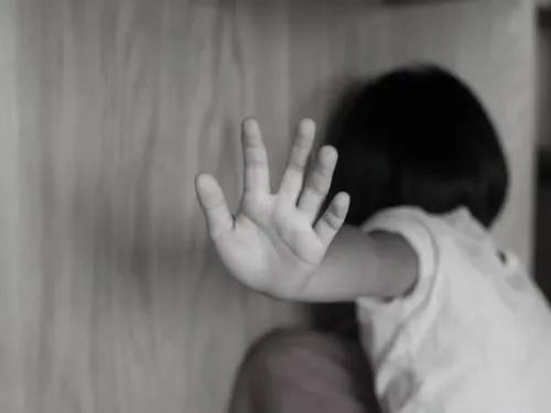 आर. वीरमणि पॉक्सो केस: खुशबू सुंदर बोलीं — 'ताकतवर को यह कभी न लगे कि वह कानून से ऊपर है'