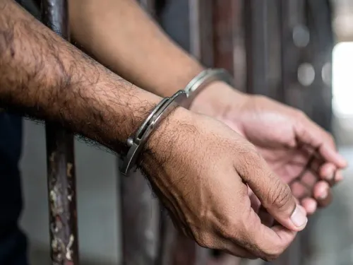 क्या पश्चिम बंगाल में बीएसएफ ने भारत-बांग्लादेश सीमा पर बड़ी मात्रा में सोना जब्त किया और दो को गिरफ्तार किया?