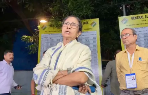 ममता बनर्जी के स्ट्रॉन्ग रूम दौरे पर भाजपा का हमला: 'हार की घबराहट में बहाने ढूंढ रही हैं TMC'