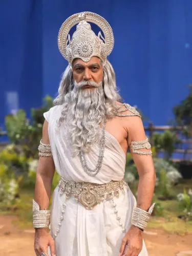 'हस्तिनापुर के वीर' में भीष्म पितामह बने मनीष वाधवा, बोले- 'बच्चे सेट पर भी पितामह कहने लगे'