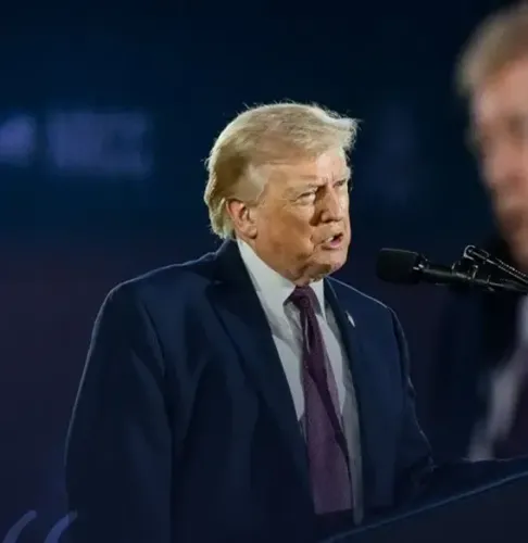 अमेरिका ने ईरान में फंसे पायलटों के लिए 155 एयरक्राफ्ट के साथ किया रेस्क्यू ऑपरेशन: ट्रंप