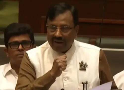 महाराष्ट्र: भाजपा विधायक ने लालफीताशाही पर प्रहार करते हुए कामचोरों के लिए 'ठोको बिल-2026' की मांग की