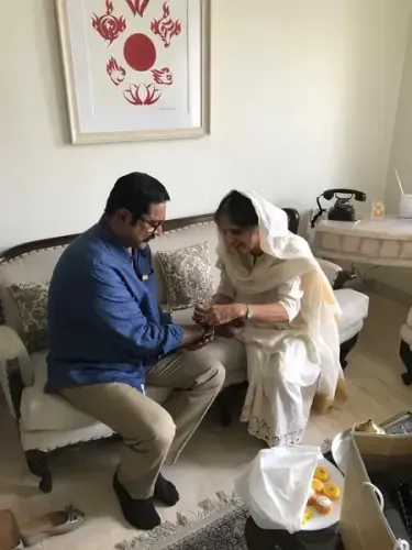 खून का रिश्ता नहीं, फिर भी 25 साल से एक्टर सरथ कुमार को भेजती आ रही हैं रक्षा सूत्र, तमिल स्टार बोले- मेरे लिए ये खास 