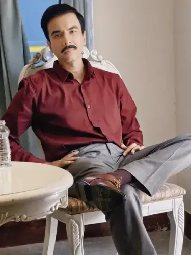 वेब सीरीज ‘सलाकार’ के नवीन कस्तूरिया बोले, 'मैं मुकेश ऋषि की अदाकारी में खो जाता था'