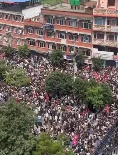 नेपाल में सुरक्षा बलों से हिंसक झड़प में आठ प्रदर्शनकारियों की मौत, कई की हालत गंभीर