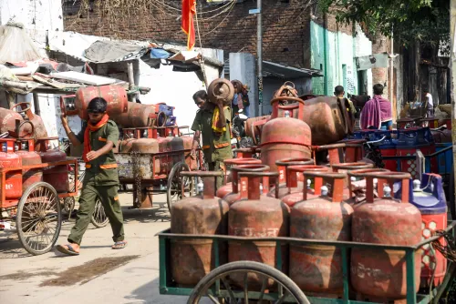 पिछले 5 दिनों में 55,000 पीएनजी कनेक्शन शुरू; 23 मार्च से 4.3 लाख एफटीएल सिलेंडर की बिक्री