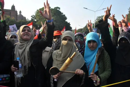 पाकिस्तान में महंगाई का उछाल: पेट्रोल, खाद्य कीमतों में वृद्धि ने बढ़ाई चिंता