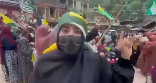 पीओके के कोटली में महिला प्रदर्शनकारियों पर फायरिंग का आरोप, वायरल वीडियो में भागती दिखीं महिलाएं