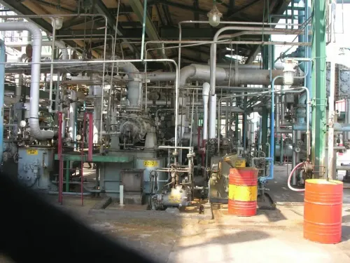 पाकिस्तान की तेल कंपनियों का संकट: सरकार के रोक से बढ़ता वित्तीय दबाव