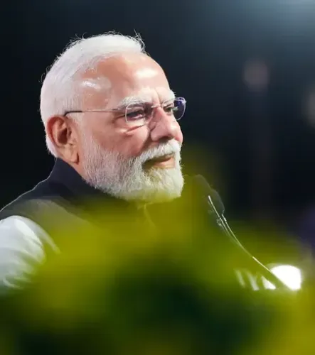 क्या प्रधानमंत्री मोदी आज बिहार और पश्चिम बंगाल का दौरा करेंगे?