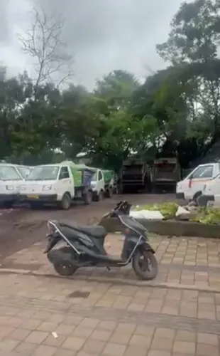 पटना की सड़कों पर पसरा हजारों टन कचरा, सफाईकर्मियों की हड़ताल से सफाई व्यवस्था चरमराई 