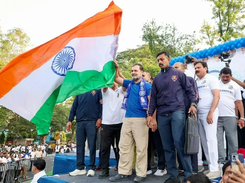 राहुल गांधी ने 'रन फॉर अंबेडकर, रन फॉर संविधान' मैराथन का उद्घाटन किया, संविधान की रक्षा का लिया संकल्प