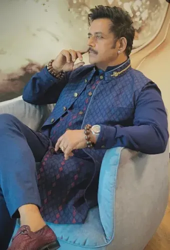 रवि किशन का खुलासा: 90 के दशक में स्टार एक्टर्स उड़ाते थे मजाक, 34 साल के इंतज़ार के बाद मिला असली मुकाम