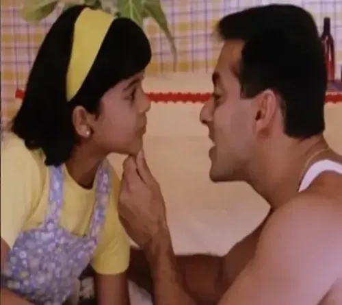 'कुछ कुछ होता है' की 'छोटी अंजलि' सना सईद ने 28 साल बाद पहनी वही टी-शर्ट, इमोशनल पोस्ट वायरल
