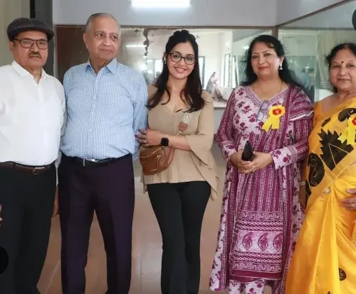 शुभांगी अत्रे के पिता ने कैंसर और कीमो के बाद जीता कैरम टूर्नामेंट, एक्ट्रेस ने कहा — 'असली ताकत अटूट हौसले में है'