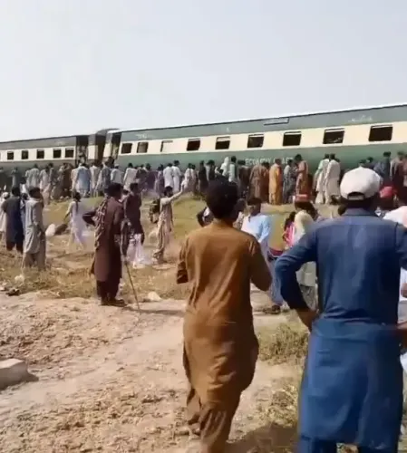 क्या पाकिस्तान के बलूचिस्तान में जाफर एक्सप्रेस ट्रेन विस्फोट के बाद पटरी से उतरी?