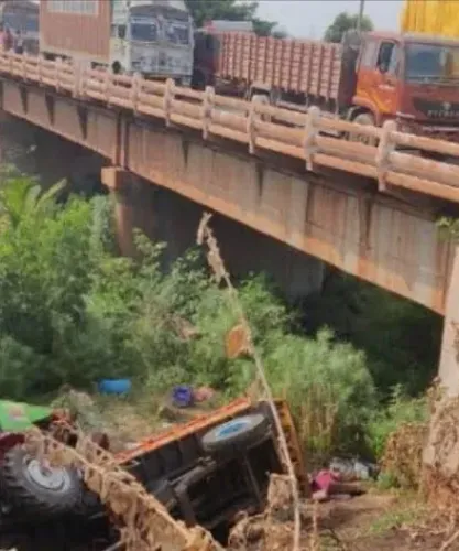 कोप्पल सड़क हादसा: NH-50 पर ट्रक-ट्रैक्टर टक्कर में 6 की मौत, एक साल का बच्चा भी शामिल