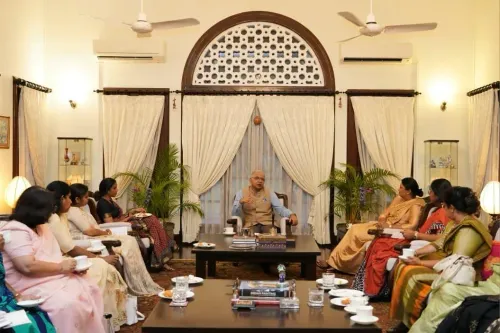 श्रीलंका की 19 महिला सांसदों ने भारत दौरे की सीख उच्चायुक्त संतोष झा से साझा की