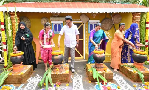 क्या सीएम स्टालिन ने 'सिलंबम' प्रदर्शन के साथ पोंगल का जश्न मनाया और चुनाव में 200 से अधिक सीटों पर जीत का दावा किया?